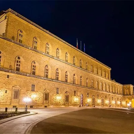 Roberto's Apartment. Piazza Santa Croce. Florence