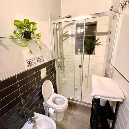 Roberto's Apartment. Piazza Santa Croce. Daire *