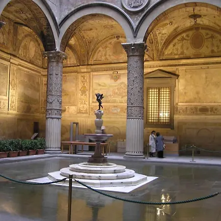 Roberto's Apartment. Piazza Santa Croce. *